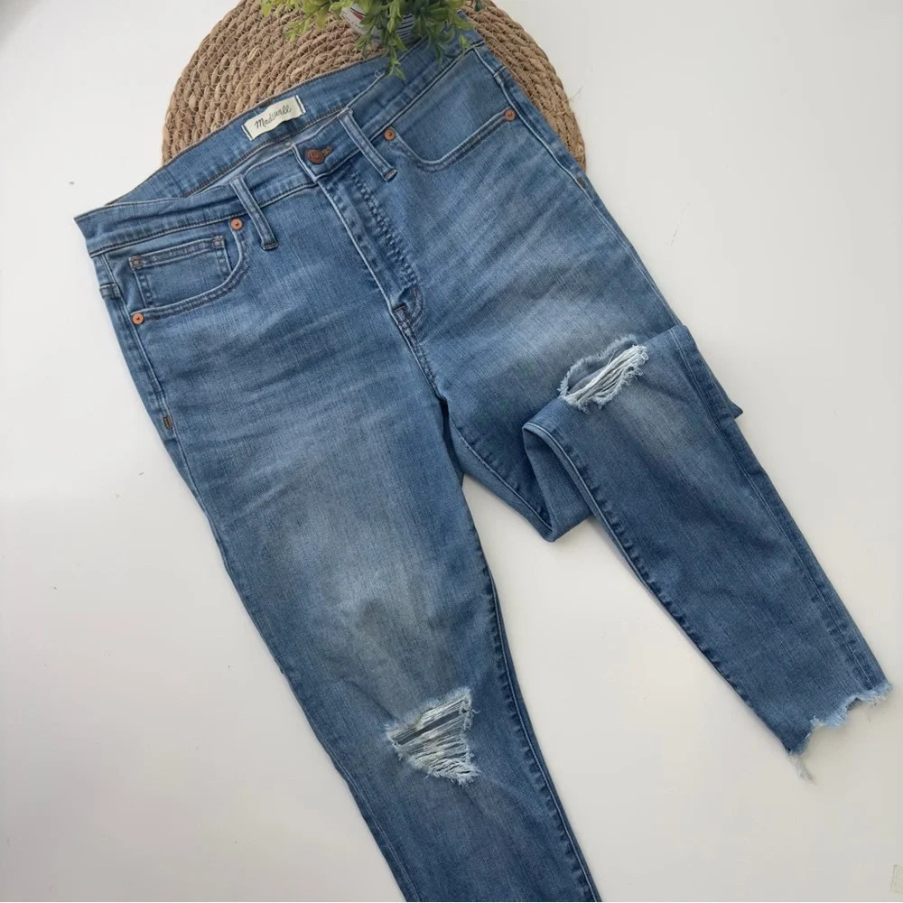 Madewell 9" High-Rise Skinny Jeans in Frankie Wash‎ Torn-Knee Edition Size 30 - Picture 10 of 10